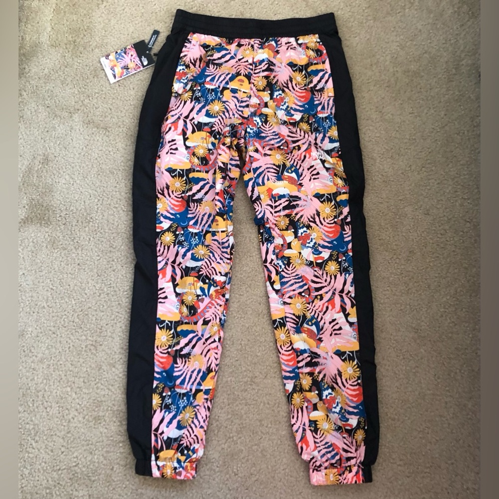 North Face Women's Printed Hydrenaline 2000 Windwall Jogger Pants Size S